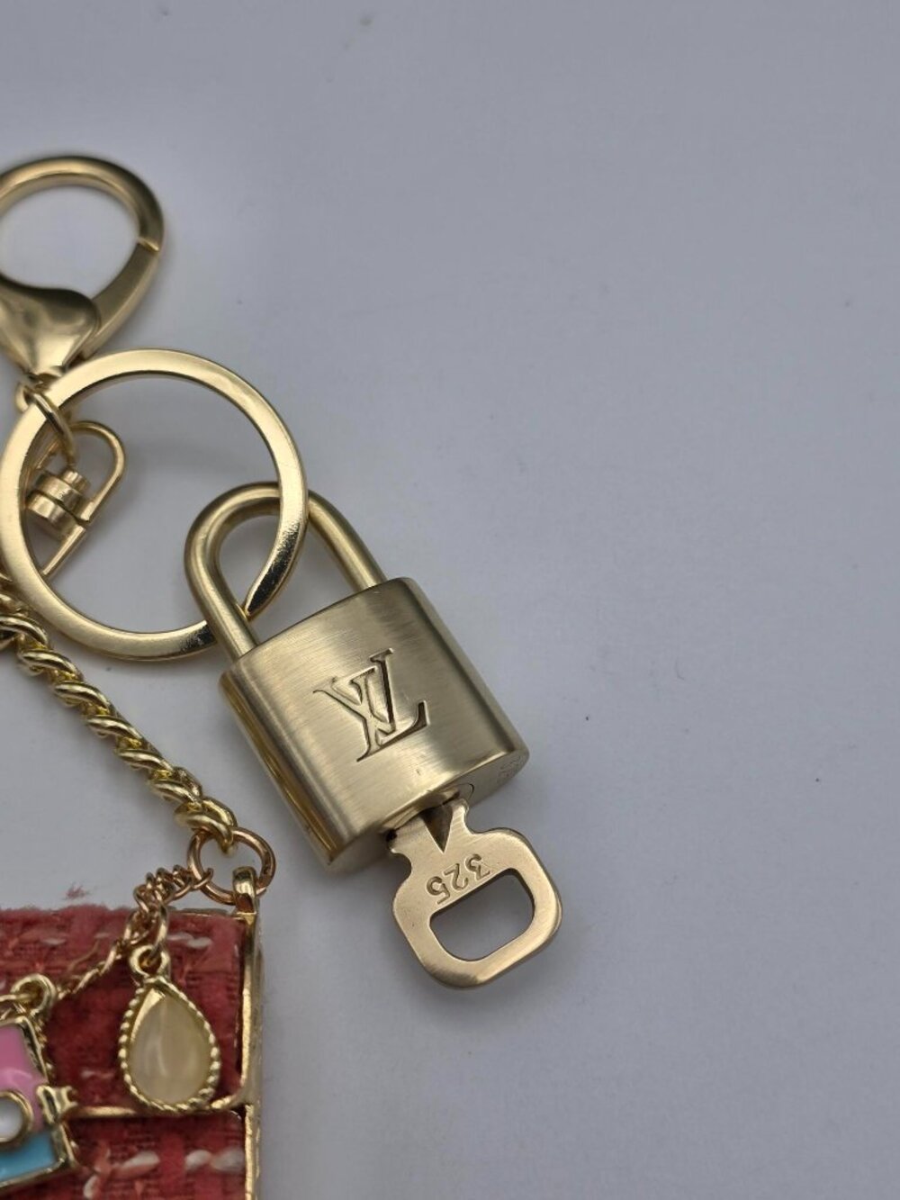 Authentic LV Gold Padlock 🔒 Unbranded Bag Keychain Charm for Louis Vuitton Bags - Picture 7 of 8